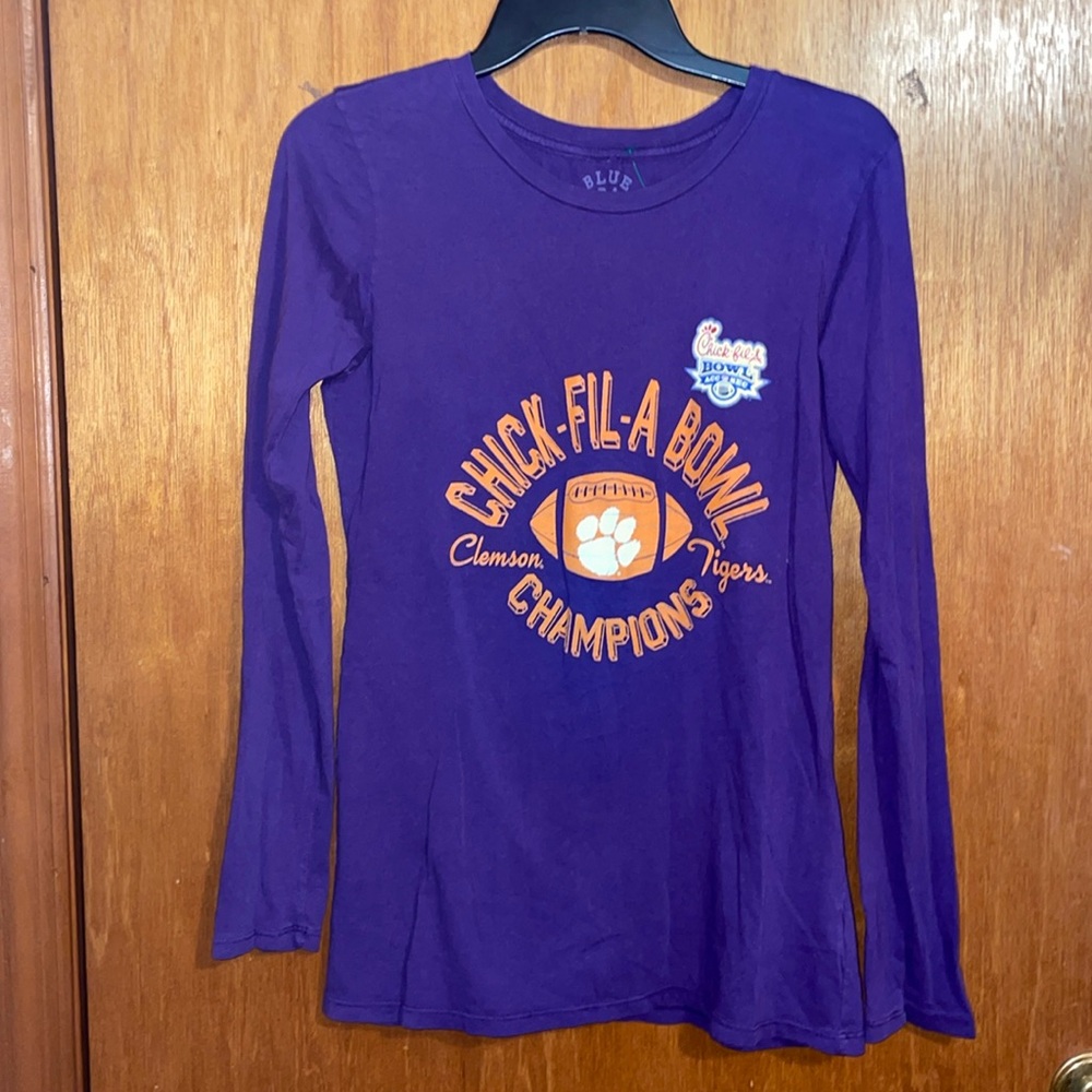 •BLUE 84•PURPLE CLEMSON CHICK-FIL-A BOWL CHAMPIONS LONG SLEEVE TEE SIZE MEDIUM
